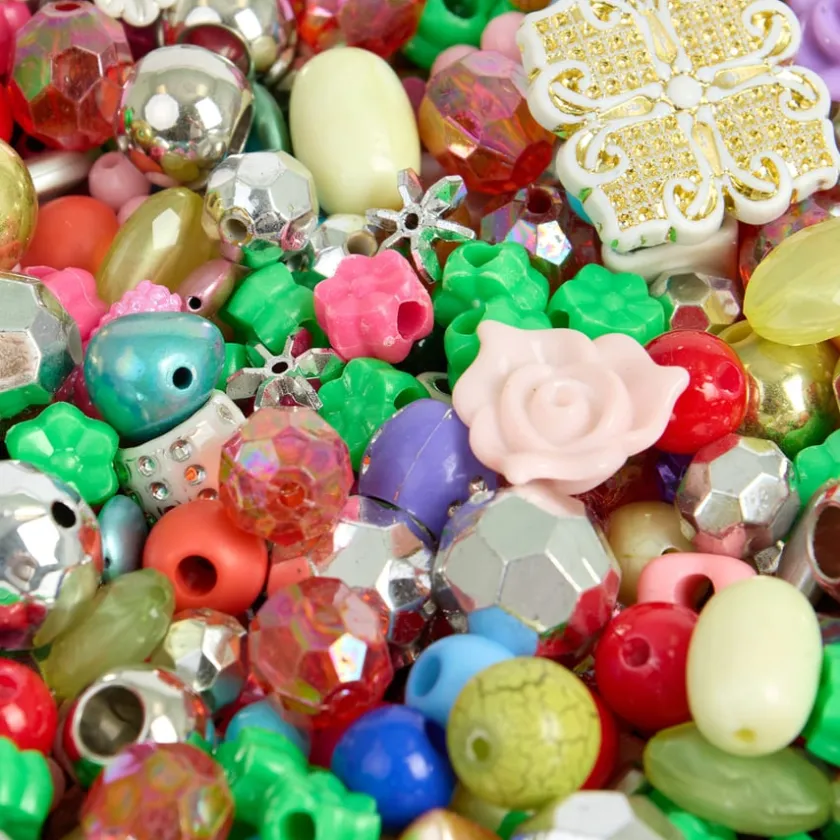 TTS 3kg Box Of Assorted Plastic Beads New